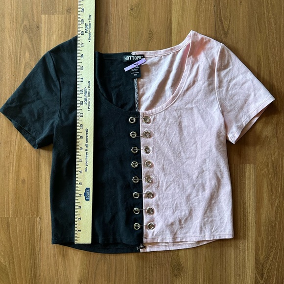 Hot Topic Safety Pin Black and Pink Colorblock Short Sleeve Tee - Picture 4 of 6